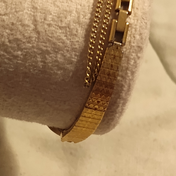 Gold plated vintage 1960's Whitaker watch - Picture 7 of 12